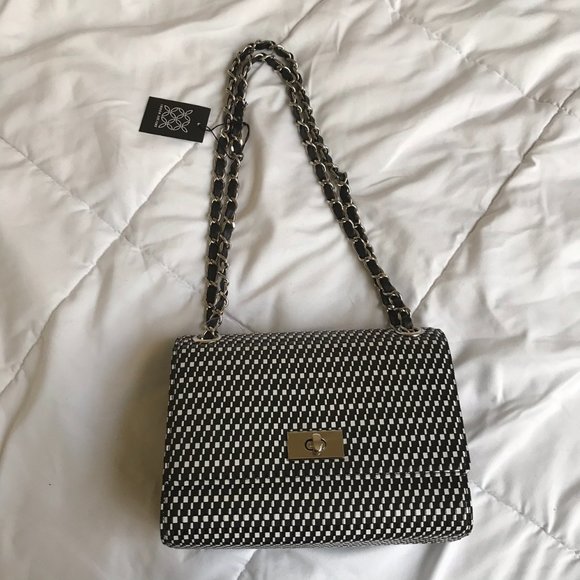 Handbags - Inden Black and White Chain Shoulder Rippleal Bag